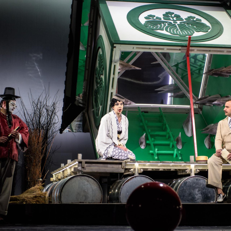 Madama Butterfly