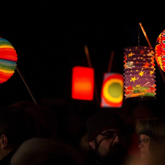 Dušičkový lampiónový průvod