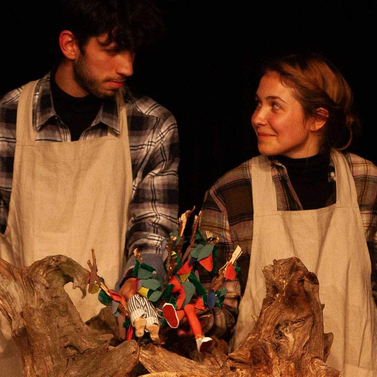 Divadlo Mezi pařezy