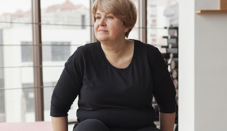 Velikost 42. Takovou nosí Češky. Není třeba se tím trápit