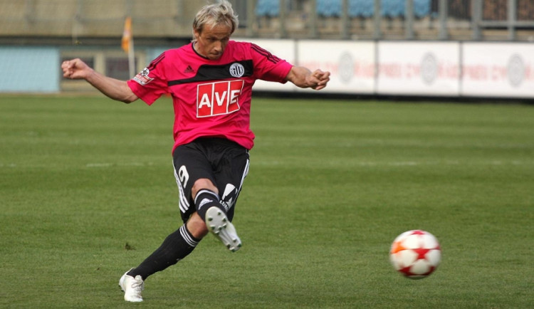 O vyrovnání Dynama se v Brně z penalty postaral zkušený Rudolf Otepka