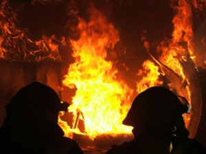 Jihočeští hasiči zasahovali u požáru stodoly i sebevraha na škole