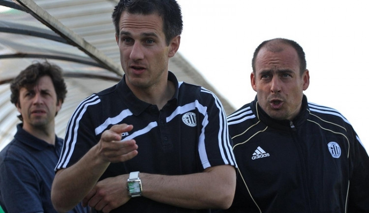 Trenérská dvojice dnes již bývalé juniorky Dynama Jiří Lerch (vpravo) a Martin Vozábal