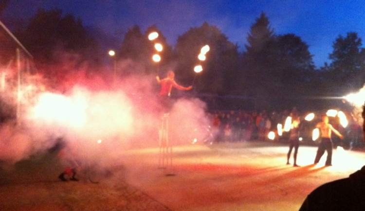 Amanitas - fire theatre