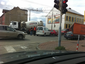 Vyhněte se viaduktu, je tam nehoda.