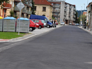 Budějce v srpnu: o dvě silniční uzavírky méně.