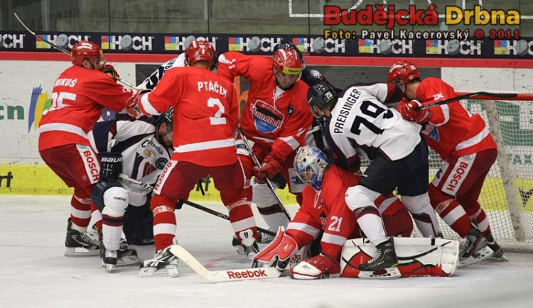 Při hře Slovanu bez gólmana se domácí museli bránit několika závarům před vlastní brankou
