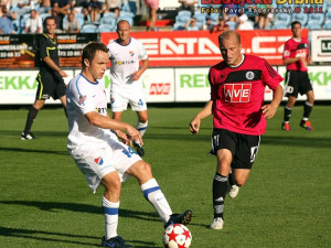 Hostující Zdeněk Šenkeřík před Grigorijem Chirkinem