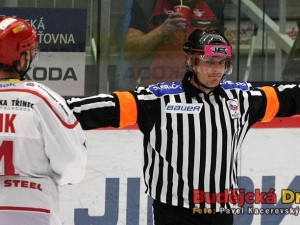 Videorozhodčí rozhodl v neprospěch Ocelářů - gól nebyl kvůli posunuté brance uznán