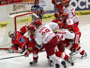 Závar před brankou Mountfieldu