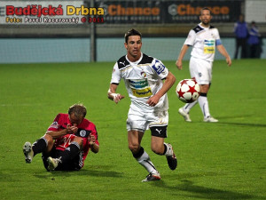 Souboj s Milanem Petrželou budějovického záložníka Rudolfa Otepku bolel