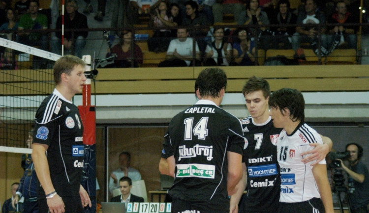 Jihostroj prohrál s Poitiers 1:3