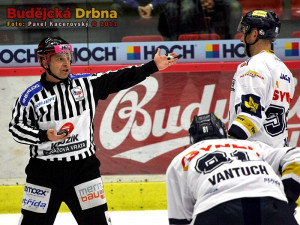 Petr Nedvěd bral vykázání z buly s úsměvem