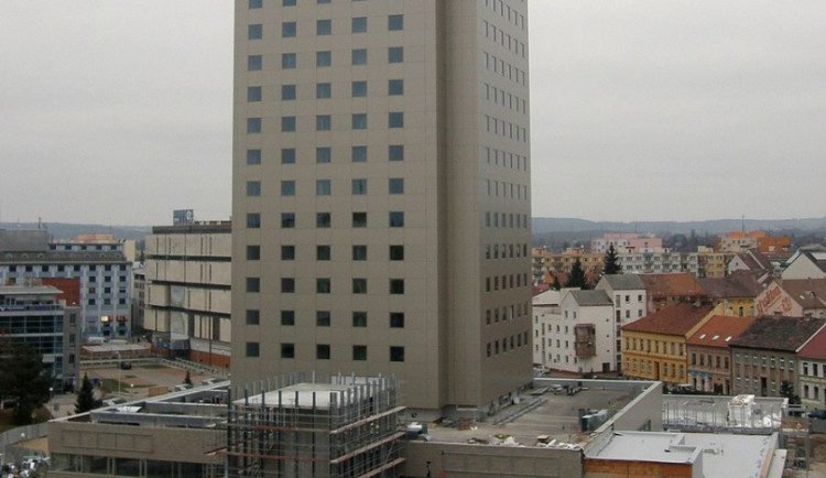 Budějcká dominanta, bývalý hotel Gomel, zcela změnila vzhled