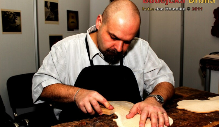 Ruční výroba houslí