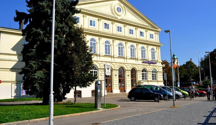 Ve Slávii bude nekuřácký klub