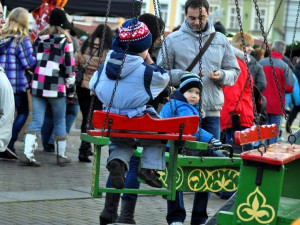 Dětičky na staročeském kolotoči