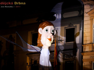 Anděl promlouvající k lidem