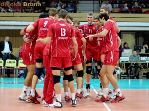 Radující se vítězný tým z německého Unterhachingu