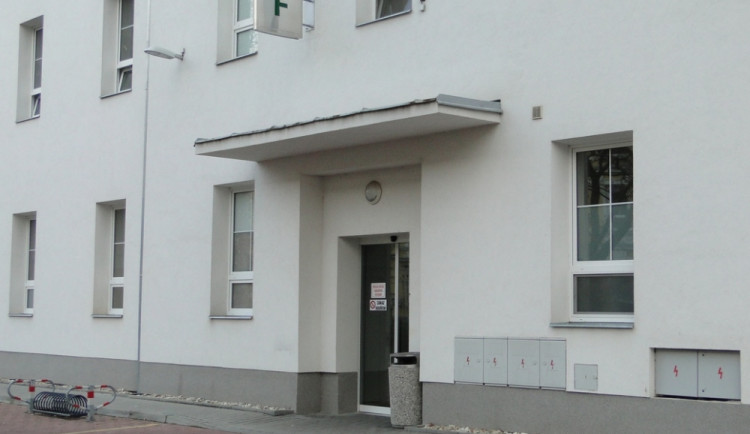 Vchod do areálu "F"