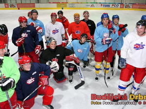 Je třeba pozorně naslouchat pokynům trenéra! Že ano, pánové?