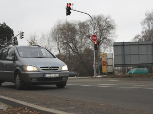 Nová světelná křižovatka u budějcké Sportovní haly je od úterý v provozu