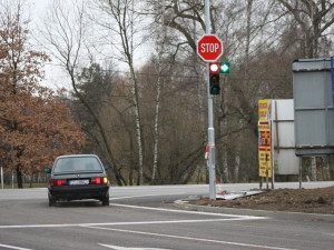 Nová světelná křižovatka u budějcké Sportovní haly je od úterý v provozu