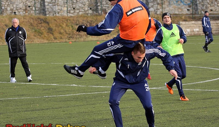 Michal Klesa si sednul za krk Františku Němcovi