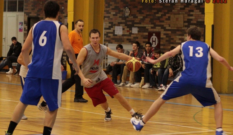Basketbalisté béčka Lions splnili venku svůj cíl