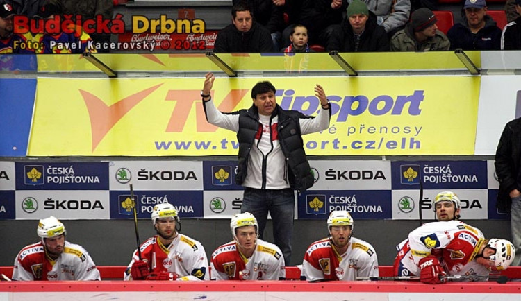 Kouč Slavie Vladimír Růžička se vztekal, ale bylo mu to málo platné...