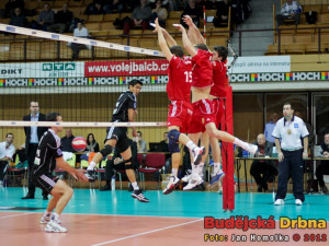 Neúspěšný Andy Rojas proti trojbloku hostů