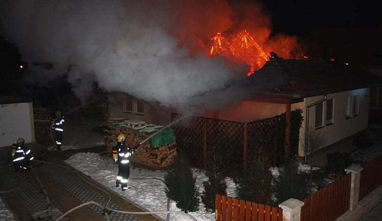 Požár rodinného domu v Roudném
