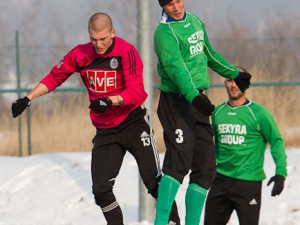 Vzdušný souboj Zdeňka Ondráška s Martinem Svobodou