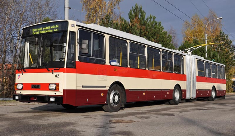 Trolejbus s evidenčním číslem 02