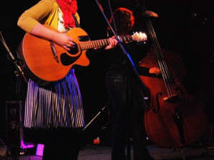 Žofie Kabelková s Lucií Cíchovou z kapely Epy de Mye