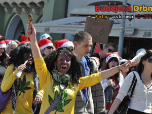 Radě města budou už brzy radit studenti