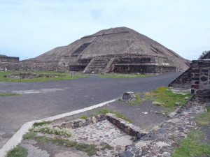 Teotihuacan - pyramida slunce