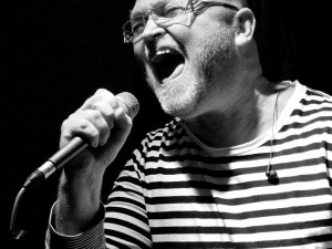 Koncert HE bandu v Modrých dveřích