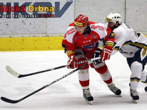 Jason Lepine vypíchl Jakubu Langhammerovi puk přímo z hokejky