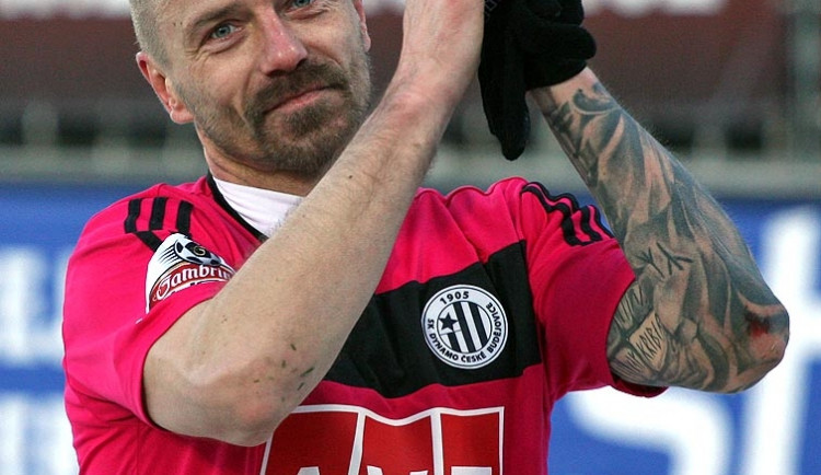 Tomáš Řepka děkuje domácímu publiku