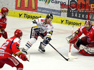 Bartovič byl před Kovářem sám, domácí opora jej ale vychytala