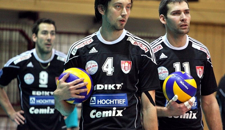 Proti Brnu nebudou Jihostroji chybět oba univerzálové - Jakub Novotný (uprostřed) ani Radek Motys (vpravo)