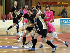 Bojovalo se na ostří nože