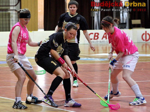 Klára Dudová mezi šumperskými Körmendyovou a Zacpálkovou