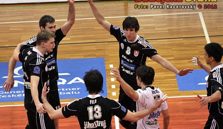 Hráči Českých Budějovic slaví ve čtvrtfinále proti Brnu. Budou mít důvod i po sérii s Příbramí