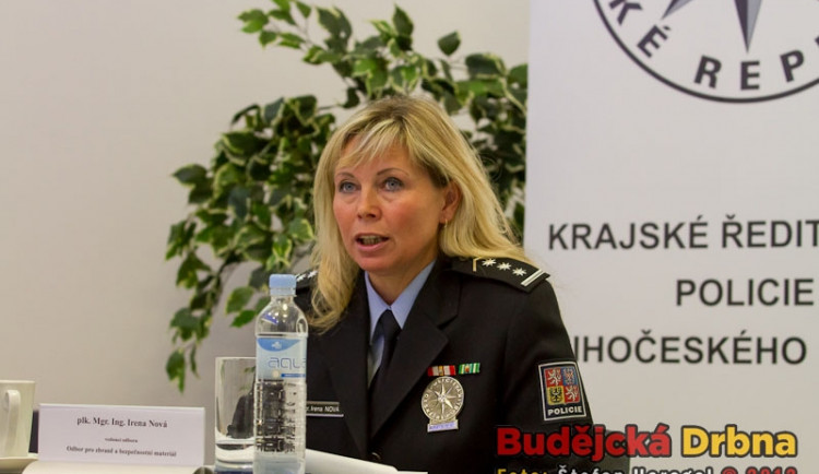 Plukovník Irena Nová, vedoucí Odboru pro zbraně a bezpečnostní materiál