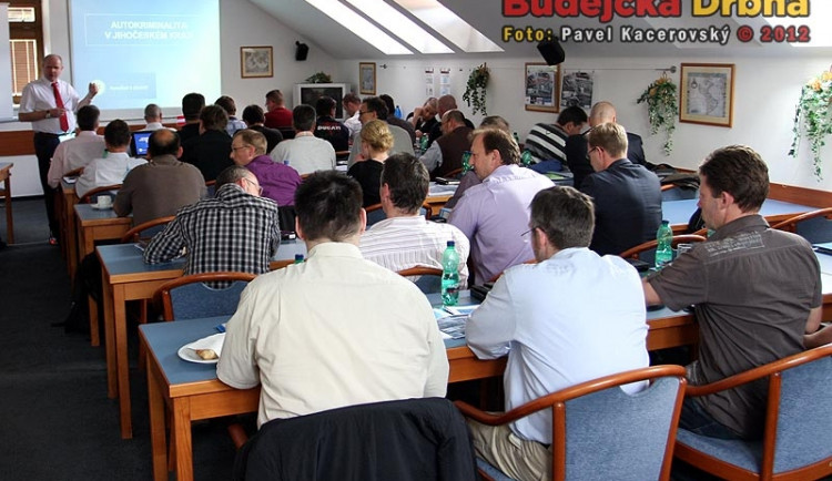 Češi, Němci a Rakušané utužovali mezinárodní vztahy a vyměňovali si zkušenosti