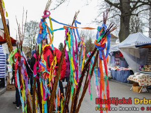 Jelikož se jednalo o velikonoční pouť, nemohli chybět pomlázky