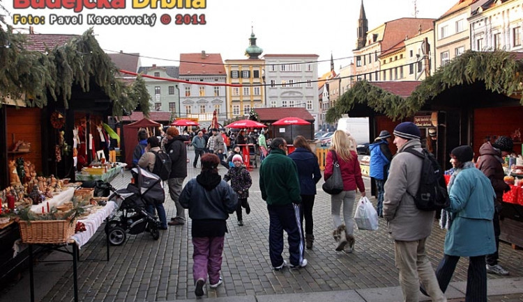 Vánoční trhy na budějckém náměstí
