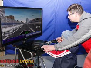 Společnost BESIP si pro návštěvníky připravila mimo jiné i tento trenažér motocyklu